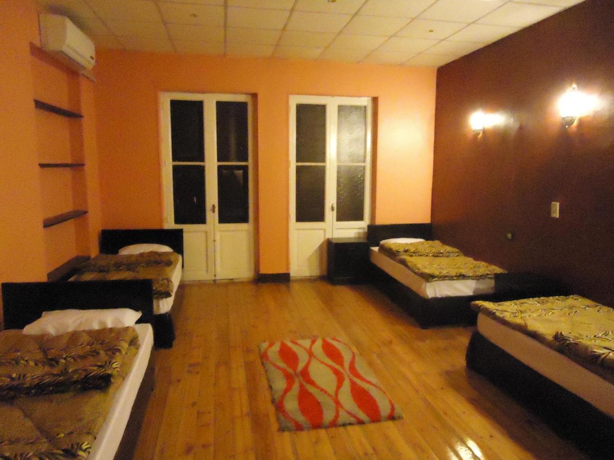 Freedom Hostel Кайро Екстериор снимка